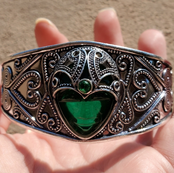 New Carved Goddess Face Green Quartz 925 Silver Cuff Bracelet. - Picture 15 of 16